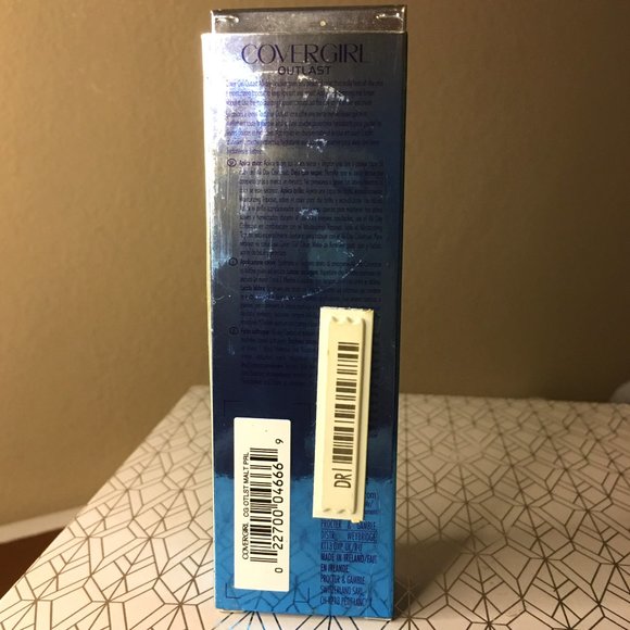 COVERGIRL Outlast All-Day Lip Color w/Moisturizing Topcoat  💋  RETIRED COLOR!! - Picture 5 of 10